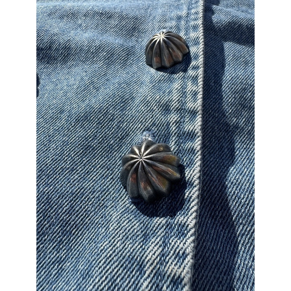 Vtg Blue Jean Denim Jacket with Floral Embroidery Size M Boho Hippie Buttons - Picture 11 of 14